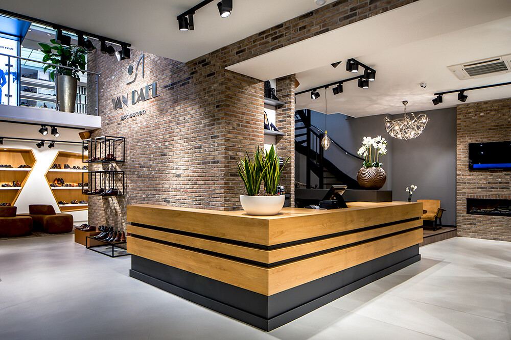 Retail-Interieur nach Maß mit Luxus Ausstrahlung